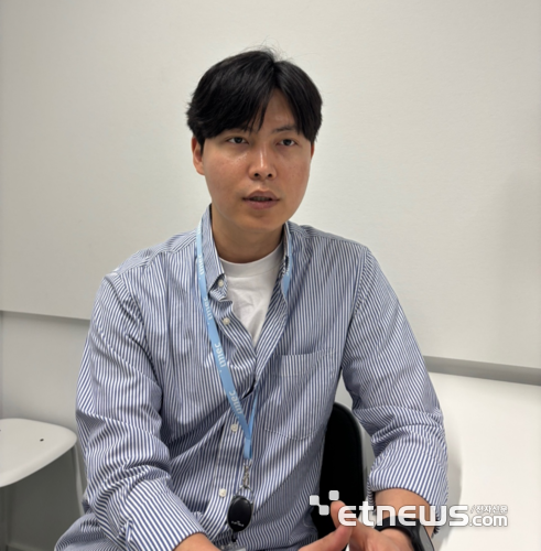 벨기에 뢰번에서 만난 조성한 동진쎄미켐 연구원. 조 연구원은 아이멕(imec)과의 협업을 통해 2000억원 이상의 고가인 극자외선(EUV) 장비를 사용할 수 있을뿐 아니라 100여개국 연구자들과 협업을 통해 기술 개발 방향 설정에 있어 긍정적 영향이 있다고 설명했다. (사진=박진형 기자)