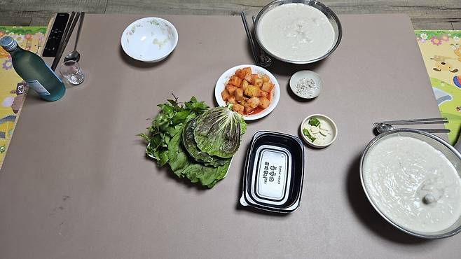 20250601_211010.jpg 저녁 와이프가 포장해온 들깨 삼계탕