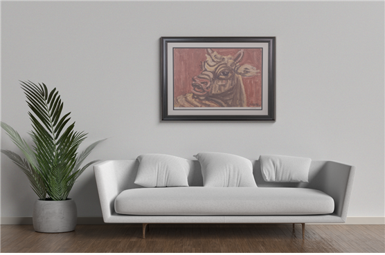 거실 인테리어용으로 걸린 한국조폐공사의 '황소' 화폐요판화.