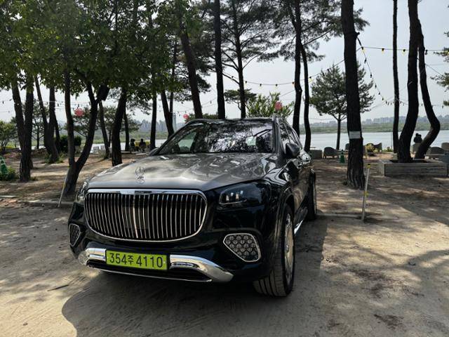 메르세데스 마이바흐 SUV GLS가 5월 8일 경기 남양주의 한 카페에 서있다. 오지혜 기자