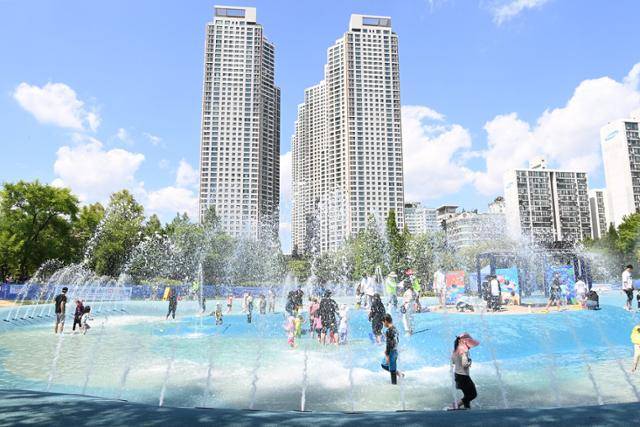 경기 부천시 중앙공원 물놀이장. 부천시 제공