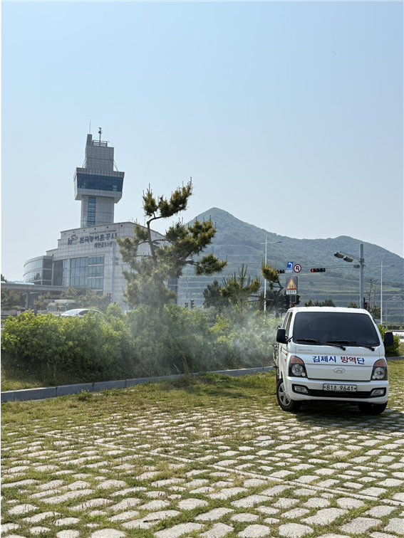 ▲김제시 102번 시내버스 신규 운행 앞두고 선제적방역 실시ⓒ김제시