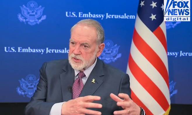 마이크 허커비 주이스라엘 미국 대사가 지난달 31일(현지시간) 폭스뉴스에 출연해&nbsp;인터뷰를 하고 있다. 방송 화면 캡처