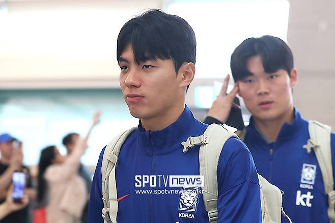 홍명보 감독이 지휘하는 대한민국 축구대표팀은 내달 2일 이라크 원정길에 오른다. 2026 국제축구연맹(FIFA) 북중미 월드컵 아시아지역 3차예선 일정을 위해 이라크와 9차전을 펼친다. 이후 한국으로 돌아와 10일 쿠웨이트전을 끝으로 3차예선을 마무리한다. 한국의 11회 연속 월드컵 본선 진출은 9부 능선을 넘은 상태다. 현재 4승 4무 승점 16점으로 B조 선두를 달리는 가운데 남은 2연전에서 승점 1점만 추가하면 조 2위를 확보해 본선 티켓을 손에 넣는다.▲&nbsp; ⓒ곽혜미 기자