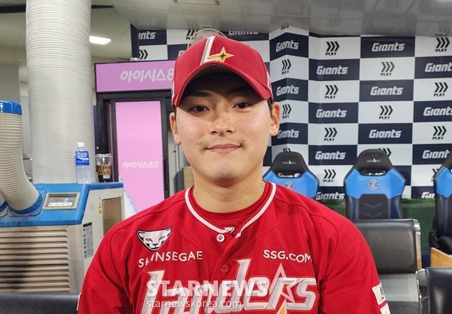 조병현이 1일 경기를 마치고 취재진 인터뷰를 마친 모습. /사진=박수진 기자