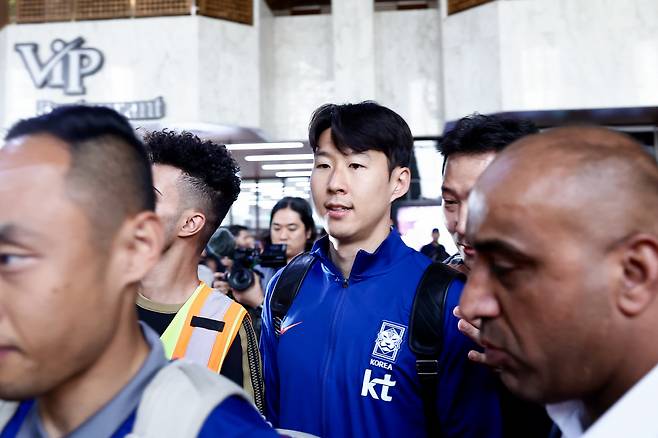 바스라국제공항/ 2026 FIFA 북중미 월드컵 3차예선/ 한국 vs 이라크/ 이라크원정/ 전세기/ 공항도착/ 손흥민/ 사진 김정욱