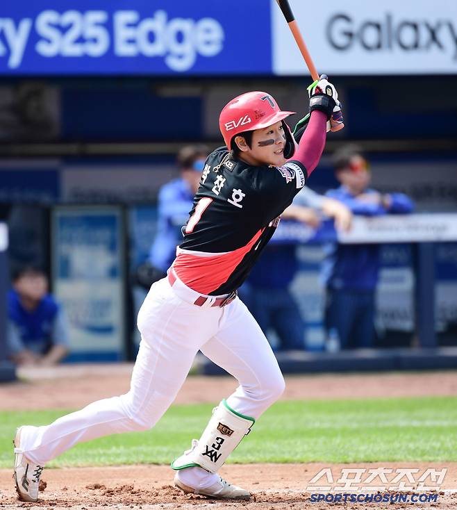 25일 대구 삼성라이온즈파크에서 열린 KBO리그 삼성과 KIA의 경기. 5회 1사 만루 우익수 직선타 날리는 박찬호. 대구=송정헌 기자songs@sportschosun.com/2025.05.25/
