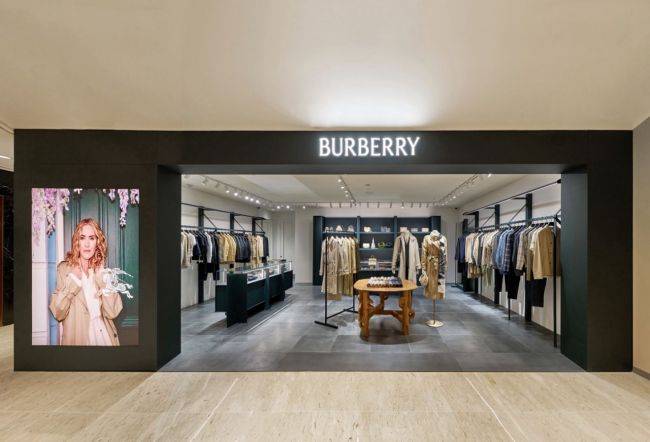 버버리 매장의 모습