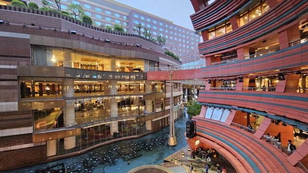 후쿠오카시내 중심의 대형 쇼핑몰 캐널시티 / JAPAN NOW