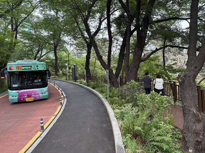 남산 순환로 보행데크 조성 후 모습/사진=서울시