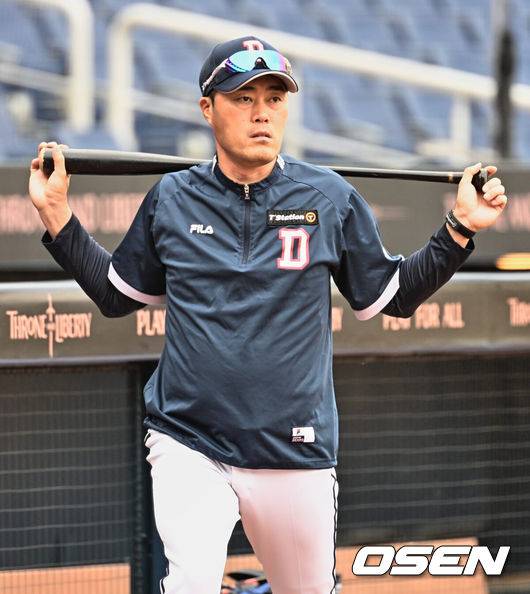 [OSEN=창원, 이석우 기자]  두산 베어스 조성환 코치 117 2023.05.30 /
