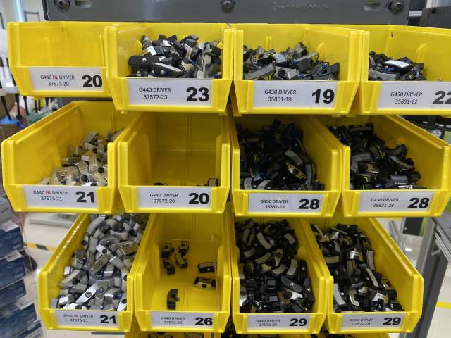 다양한 무게추.