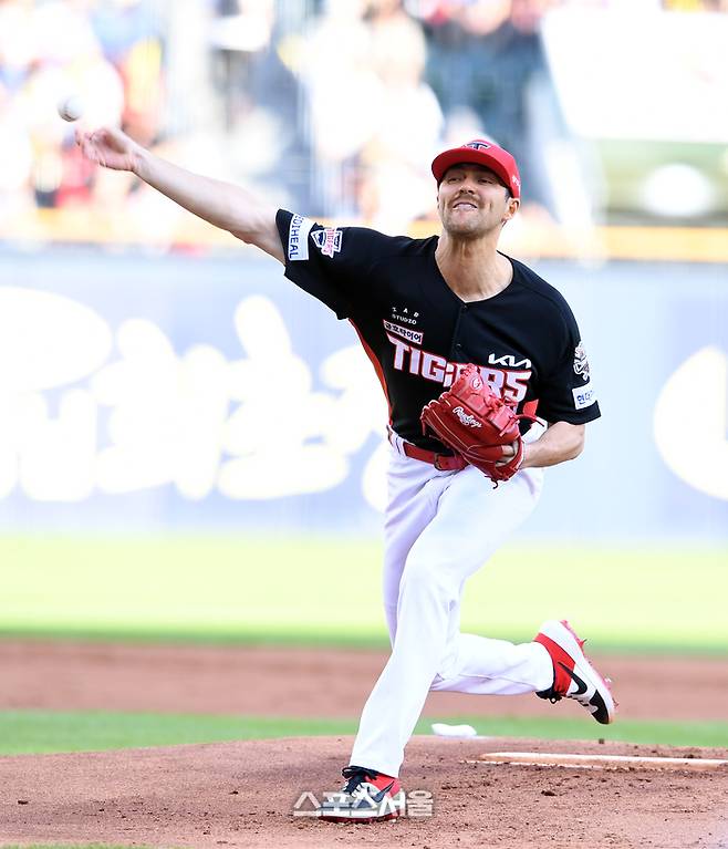 KIA 네일이 4일 잠실구장에서 열린 2025 KBO리그 두산과 경기에 선발 등판해 힘차게 공을 던지고 있다. 잠실 | 박진업 기자 upandup@sportsseoul.com