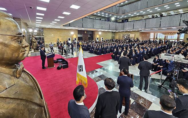 이재명 대통령이 4일 서울 여의도 국회에서 열린 제21대 대통령 취임선서식에서 취임 연설을 하고 있다./국회사진기자단