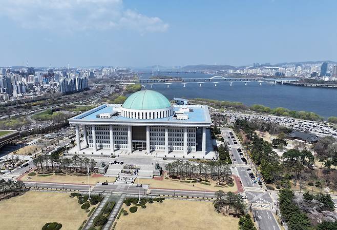서울 영등포구 여의도 국회의사당 전경. /뉴스1
