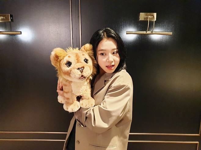 hYioK2DUbKe28i0oWAm4K.jpg 라이온킹 닮아서 라이온킹 시사회에 초대된 아이돌.jpg