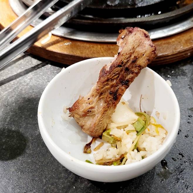 노총각 돼지갈비 혼밥