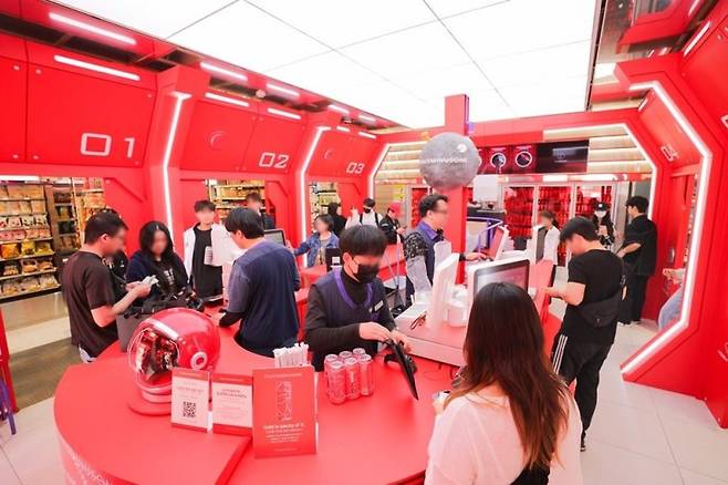 CU 올림픽광장점에서 진행 중인 피스마이너스원 팝업스토어 모습 BGF리테일 제공