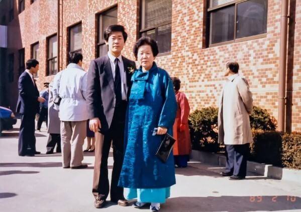 1989년 사법연수원 수료식에서 이재명 당선자. 한겨레 자료사진