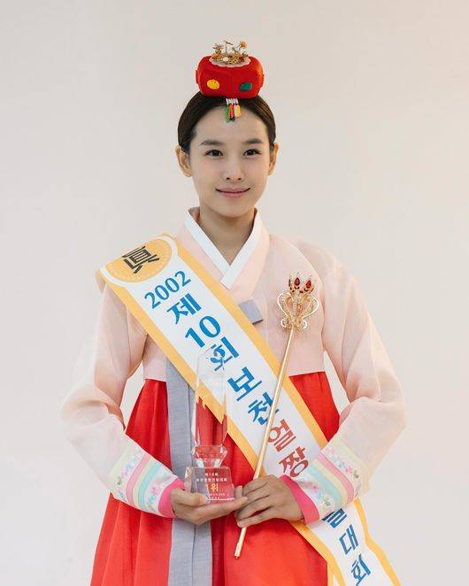 배우 이동건과 강해림의 열애설이 불거진 가운데 이동건의 전 부인인 조윤희가 자신의 SNS(소셜미디어)를 통해 근황을 공개했다. /사진=조윤희 SNS