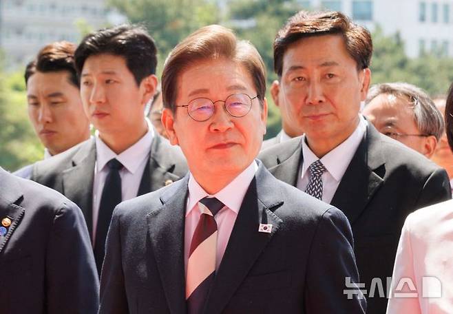 [서울=뉴시스] 국회사진기자단 = 이재명 대통령이 4일 오전 서울 여의도 국회의사당에서 열린 제21대 대통령 취임선서식에 참석하고 있다. 2025.06.04. photo@newsis.com