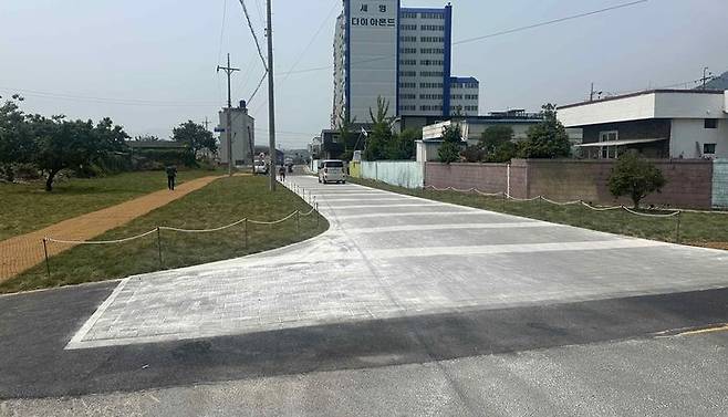 [울산=뉴시스] 울산 울주군은 지역 대표 문화재인 언양읍성 일대에 ‘언양읍성(서문지) 미개설 도로구간 환경정비사업’을 성공적으로 준공했다고 4일 밝혔다. (사진= 울주군 제공) 2025.06.04.photo@newsis.com *재판매 및 DB 금지