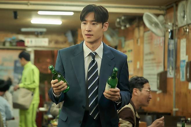 영화 ‘소주전쟁’ 이제훈 스틸, 사진제공｜쇼박스