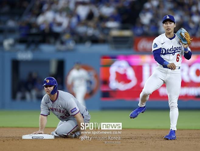 ▲ 김혜성(오른쪽).