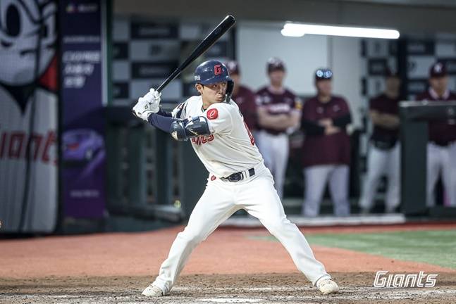 롯데 이태경이 3일 사직 키움전에서 8회말 타석에 들어섰다. /사진=롯데 자이언츠 제공