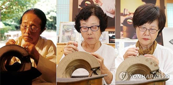 3대째 이어온 망건 제작 명맥 (제주=연합뉴스) 변지철 기자 = 왼쪽부터 외할머니인 고(故) 이수여 망건장 명예보유자, 어머니 강전향(81) 보유자, 손녀 전영인(55) 보유자가 3대(代)째 망건을 제작하는 전통 기술의 명맥을 이어오고 있다. 사진은 지난 17일 제주시 무형문화재전수교육관에서 촬영. 고 이수여 선생 사진은 국가유산청 제공. 2024.8.25 bjc@yna.co.kr
