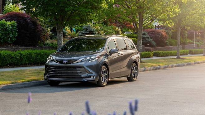 토요타 시에나 하이브리드