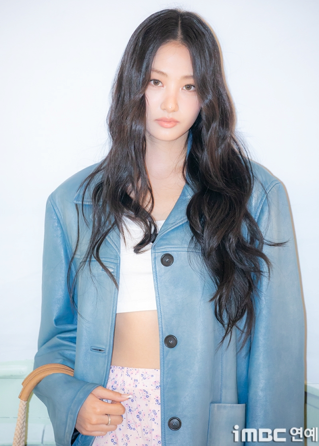 image.png 오늘자 미야오 가원 프라다 팝업 포토월 기사 사진