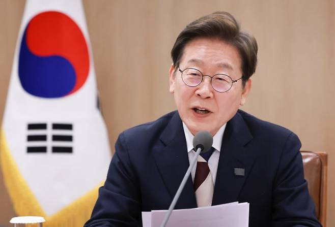 이재명 대통령이 4일 서울 용산 대통령실 청사에서 열린 '비상경제점검 태스크포스(TF) 회의'에서 발언하고 있다. 사진=뉴시스
