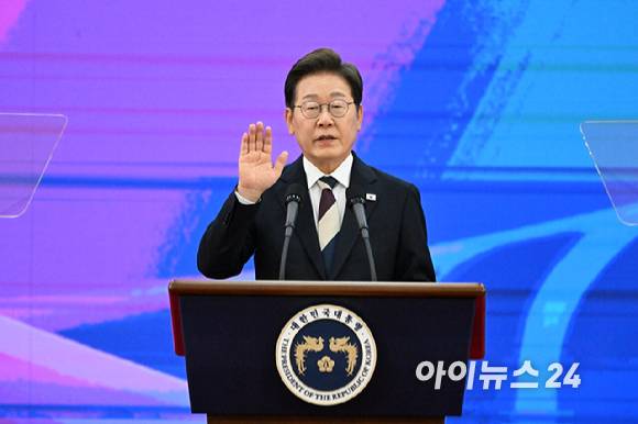이재명 대통령이 4일 서울 여의도 국회에서 열린 제21대 대통령 취임선서에서 취임사를 하고 있다. [사진=곽영래 기자]