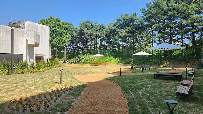 성남 두물길 내 소풍마당 전경./사진제공=성남시