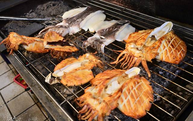 고흥 생선구이 골목의 숯불구이 갑오징어.