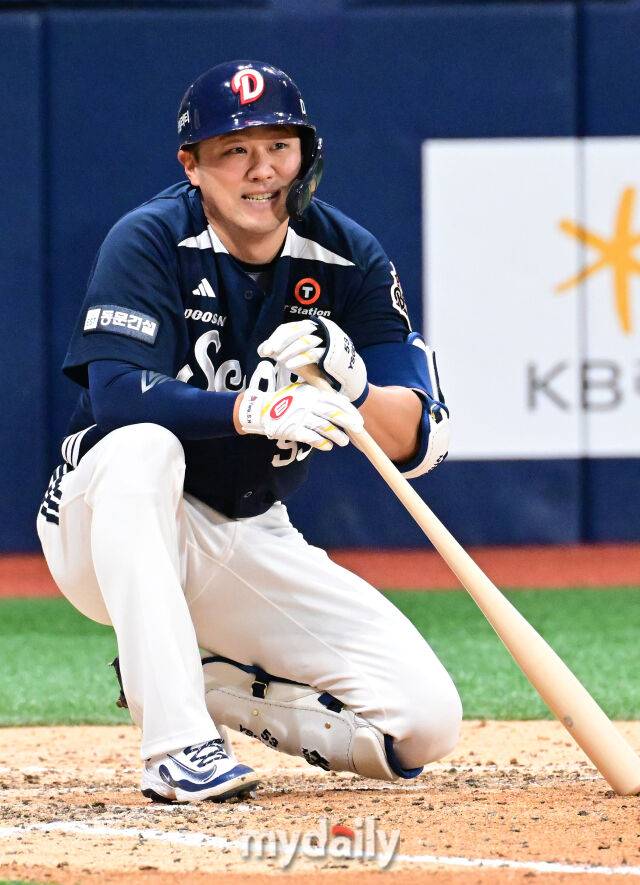 1일 오후 서울 고척스카이돔에서 진행된 '2025 프로야구 KBO리그' 두산-키움의 경기. 두산 양석환이 8회초 주승우를 상대로 큼직한 파울 타구를 때린 뒤 아쉬워 하고 있다./마이데일리