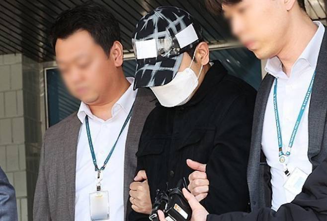 '이선균 수사정보 유출' 혐의 경찰관 모습. 연합뉴스