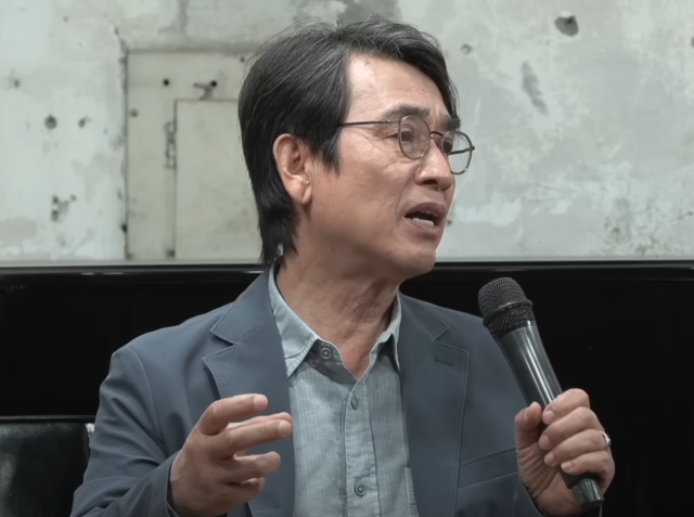 ▲유시민 전 노무현재단 이사장이 28일 '김어준의 뉴스뵈이다'에 출연해 김문수 국민의힘 대선 후보 배우자 설난영 씨를 언급하고 있다.ⓒ김어준의 뉴스뵈이다 갈무리