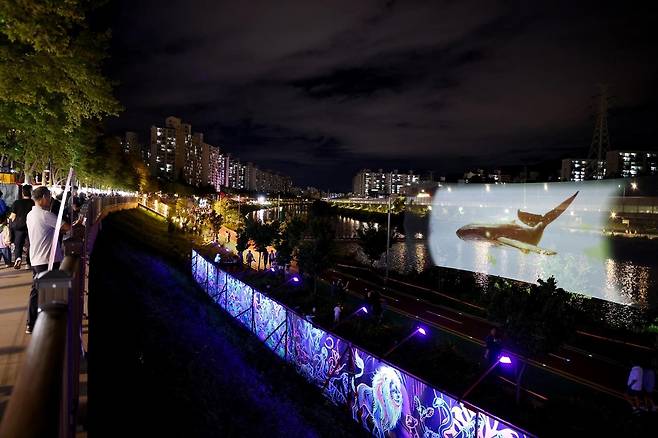 지난해 9월 열린 도봉구 중랑천 등축제 [도봉구 제공. 재판매 및 DB 금지]