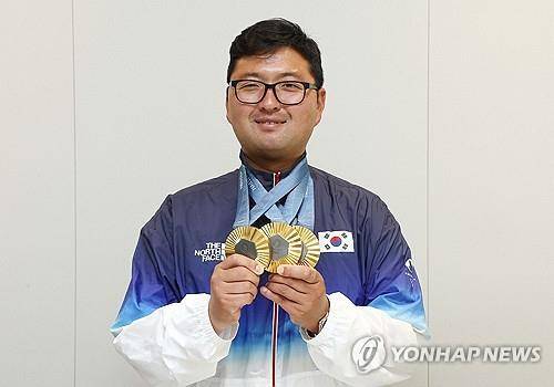 2024 파리 올림픽 양궁 3관왕에 오른 김우진  [연합뉴스 자료 사진]