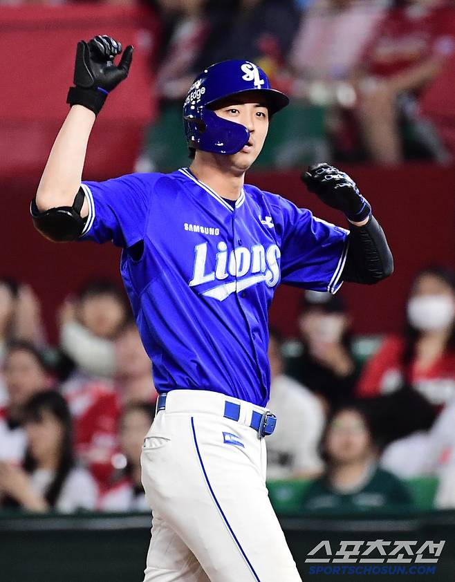 5일 인천 SSG랜더스필드에서 열린 KBO리그 SSG와 삼성의 경기. 7회 2사 1, 2루. 1타점 적시타 날린 구자욱. 인천=송정헌 기자songs@sportschosun.com/2025.06.05/