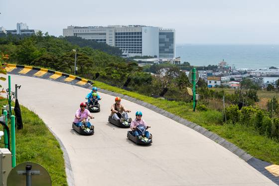 중화권 관광객 비중이 높은 스카이라인 루지 부산.