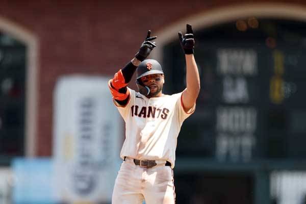 도미닉 스미스는 역전 적시타를 때렸다. 사진= Getty Images/AFP= 연합뉴스 제공