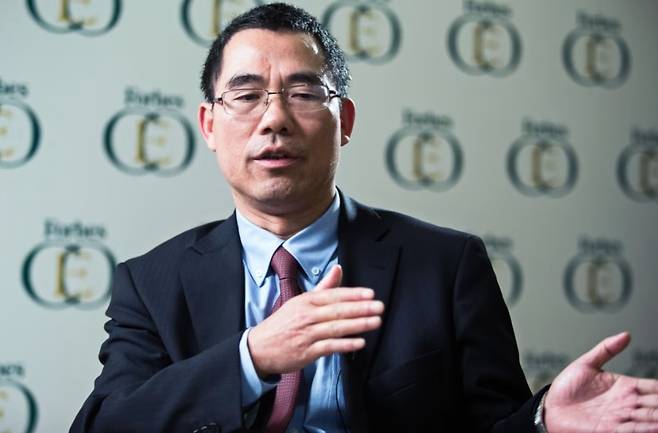 지난 2016년 폐교 위기에 몰린 미국 뉴욕군사학교(NYMA)를 인수하며 재건에 나섰던 중국 부동산 사업가 빈센트 톈취안 모. [인터넷 캡처]