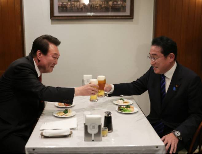 윤석열 전 대통령과 일본 기시다 후미오 총리. 연합뉴스