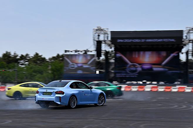 화려한 드리프트 퍼포먼스가 즐거움을 더했다. 사진: 김학수 기자