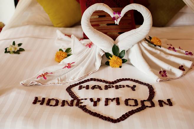 허니문 준비는 박람회 활용으로 비용 절감 효과를 얻을 수 있다. 사진제공|게티이미지뱅크