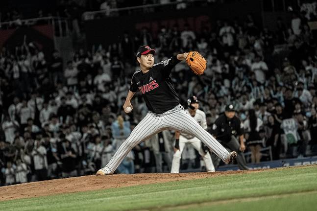 LG 유영찬이 5일 창원 NC전에서 투구하고 있다. /사진=LG 트윈스 제공