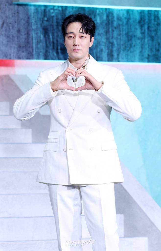 배우 소지섭이 5일 서울 중구 앰배서더 서울 풀만에서 열린 넷플릭스 '광장' 제작발표회에 참석해 포즈를 취하고 있다. /2025.06.05 /사진=김휘선 hwijpg@